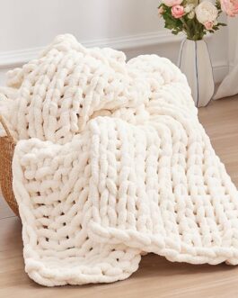 Handmade Chunky Knit Blanket – Machine Washable Cream Throw for Bed & Sofa